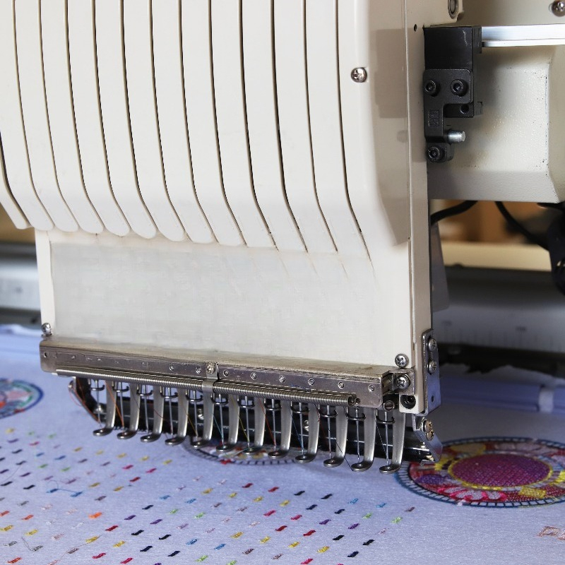 Sewing Machine In Textile Industry - Промышленная вышивальная машина для швейных фабрик